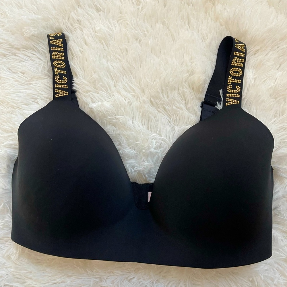 Victoria’s Secret black bra